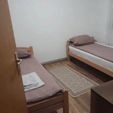 Biser-hatinac Apartment *