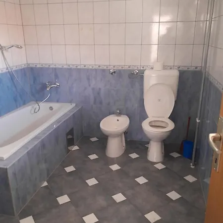 Biser-hatinac Apartment *