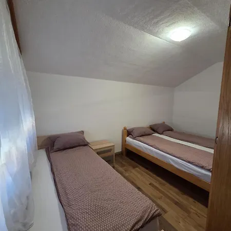 Biser-hatinac Appartement *